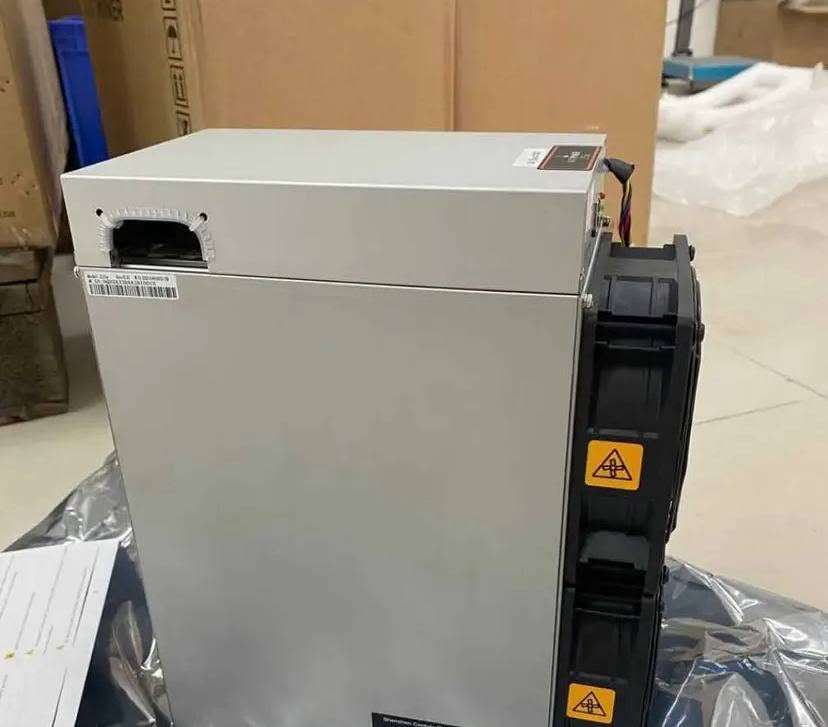 Bitmain Antminer Z15 Pro 840 KSol/s ZEC/ZEN ASIC Miner.