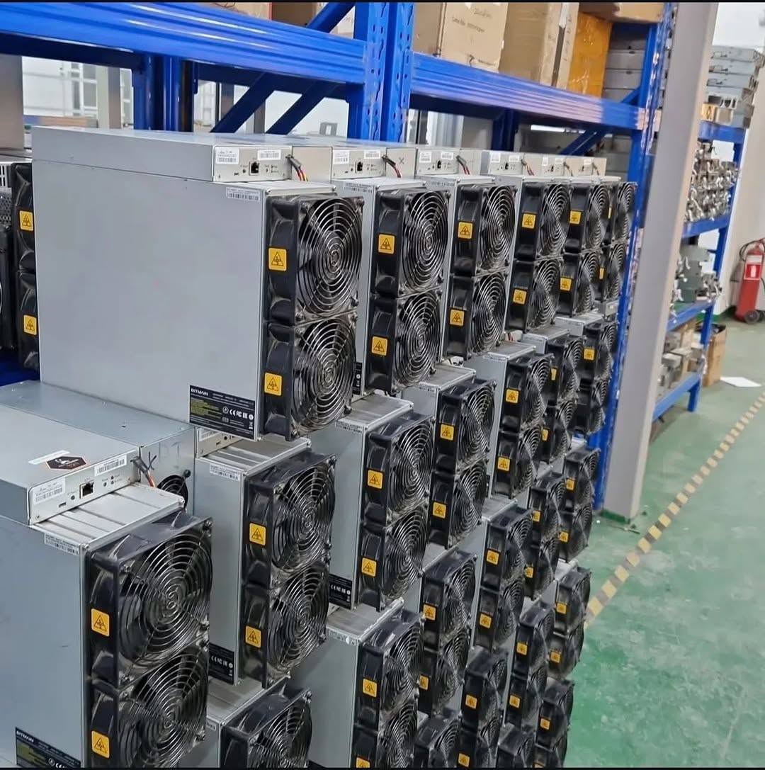 BITMAIN Antminer Z15 Pro 860k/sol 2780W Miner