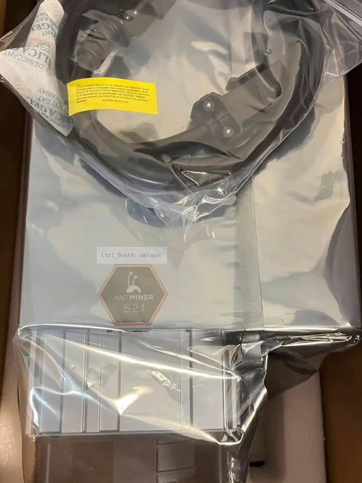 Bitmain Antminer S21 200Th/s
