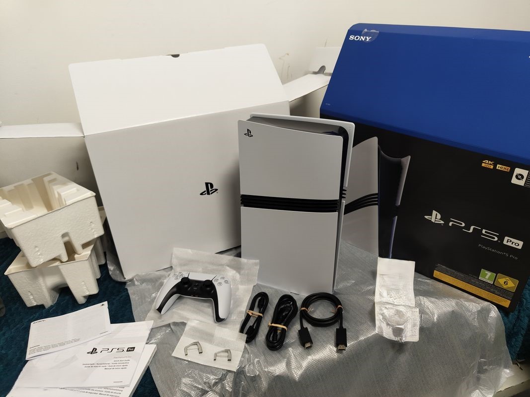 Sony PlayStation PS5 Pro 2TB igraća konzola , Sony PlayStation PS5 Slim konzola , Nintendo Switch 2 konzola, Microsoft Xbox Series X 2TB igraće konzole